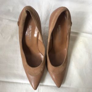 Bruno Magli's pump. Made in Italy. Size 7. Good condition